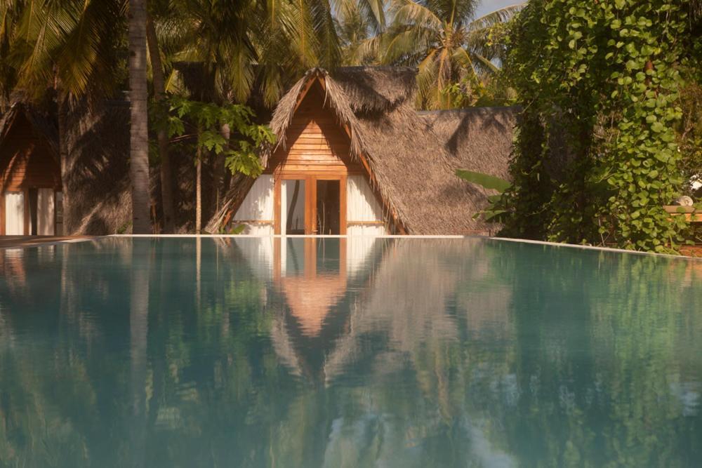 81 Palms Resort Nembrala Ruang foto