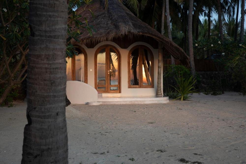 81 Palms Resort Nembrala Ruang foto