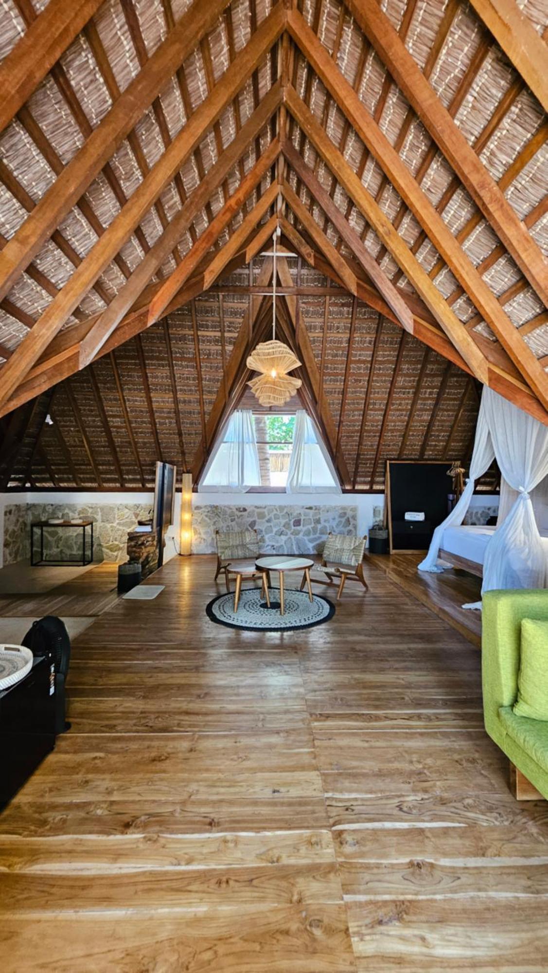 81 Palms Resort Nembrala Bagian luar foto