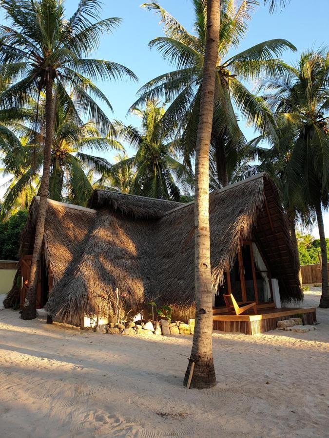81 Palms Resort Nembrala Bagian luar foto